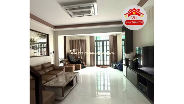 Bán Nhà Đẹp Mặt Tiền Quận 4, gần Vĩnh Khánh, 2 xe hơi tránh, 4 tầng, 5,3 x 9,5m , Nhỉnh 8 Đồng